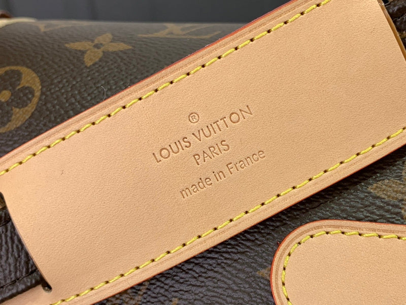 LOV - Luxurious Totes - 1074