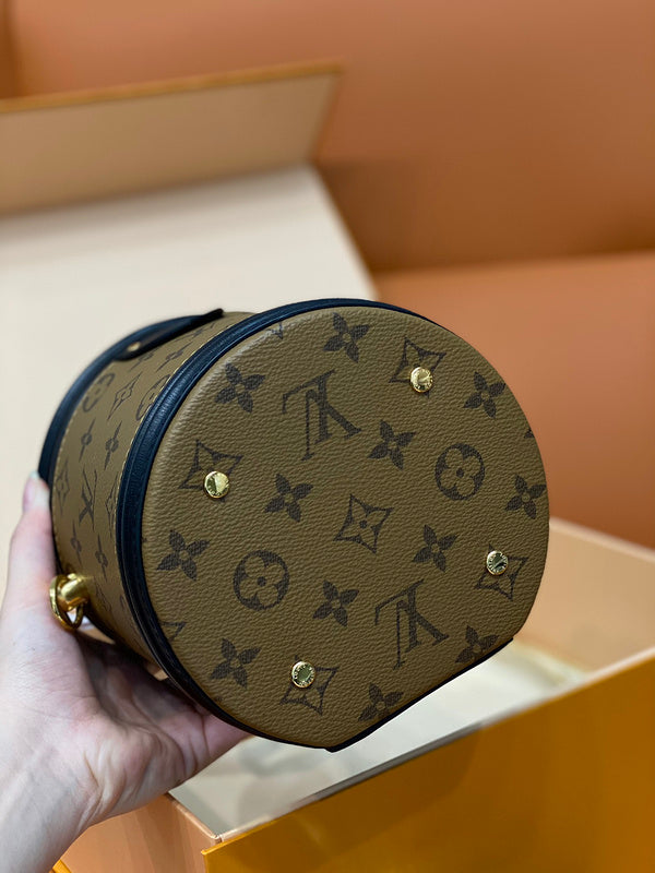 LOV - Luxurious Totes - 1223