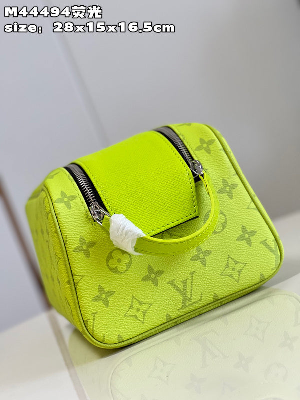 LOV - Luxurious Totes - 340