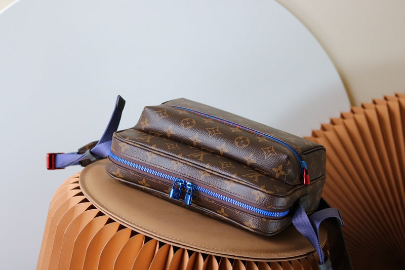 LOV - Luxurious Totes - 2041