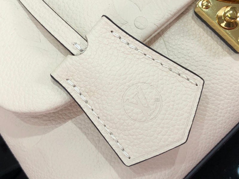 LOV - Luxurious Totes - 1582