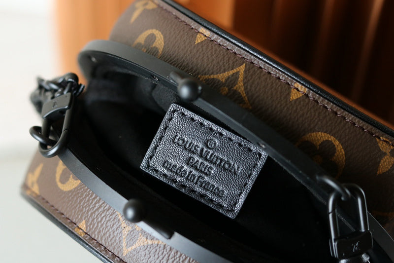 LOV - Luxurious Totes - 1803