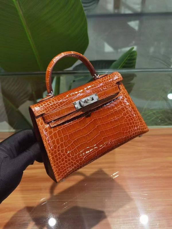 HMS - Luxurious Totes - 005
