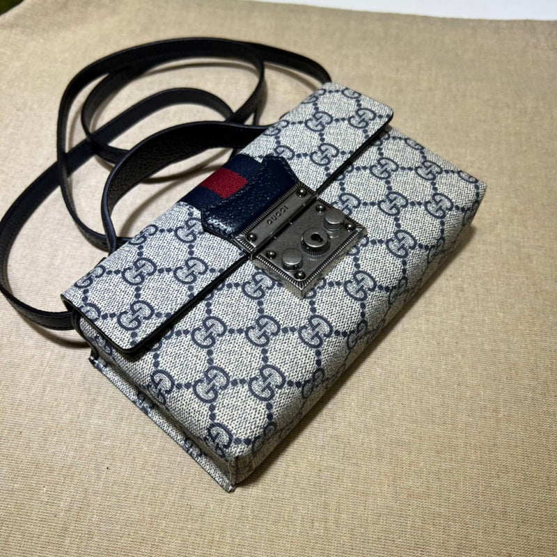 GUI - Luxurious Totes - 1024