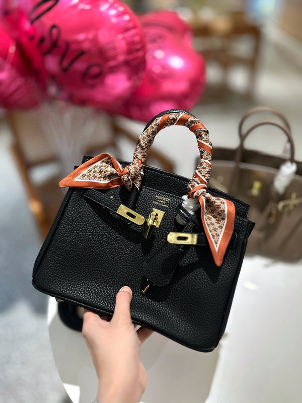 Luxurious Totes - HMS3 Bags - 006