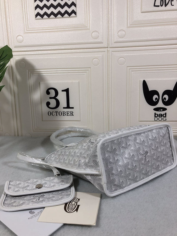 Lux-Totes - GOD Bags - 242