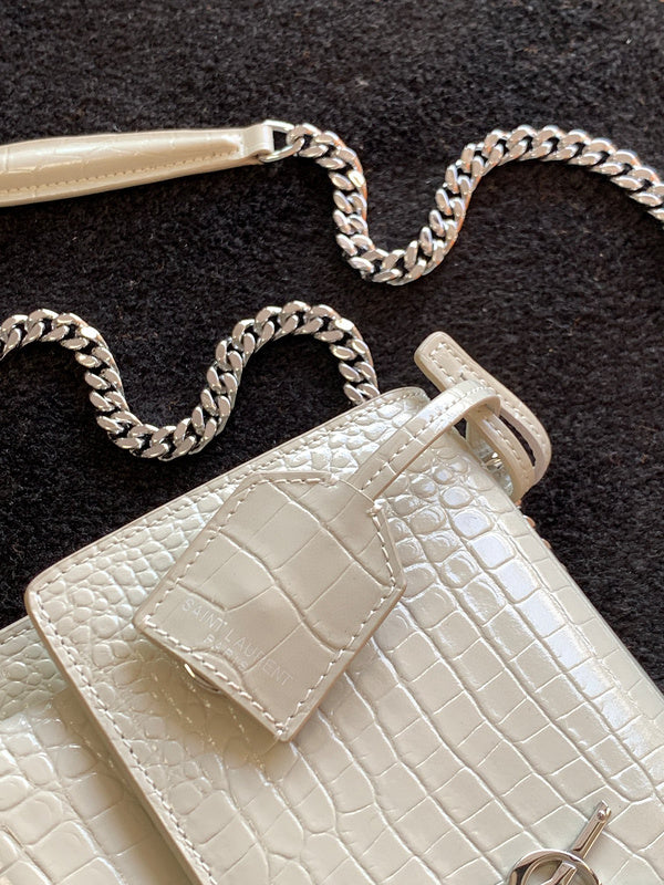 Luxurious Totes - Latest - 8882
