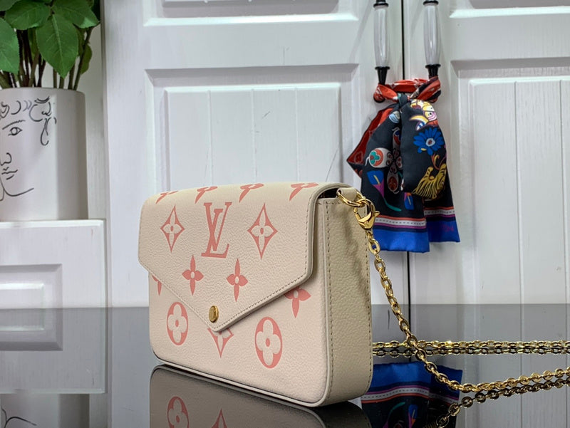 LOV - Luxurious Totes - 678