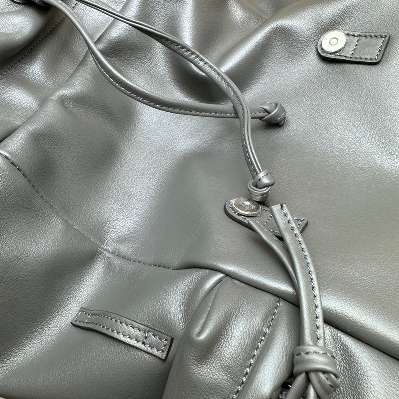 GUI - Luxurious Totes - 242