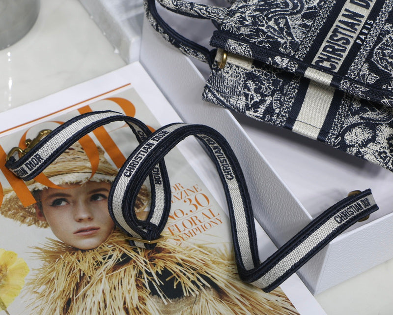 Luxurious Totes - Latest - 6448