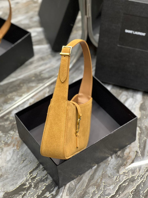 Luxurious Totes - Latest - 8119