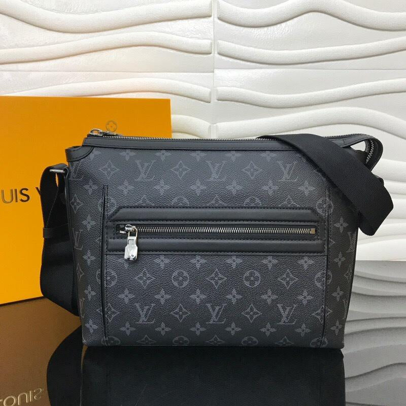 LOV - Luxurious Totes - 378