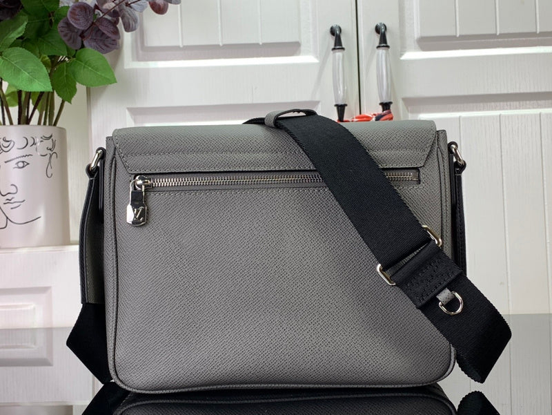 LOV - Luxurious Totes - 1069