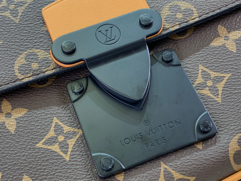 LOV - Luxurious Totes - 062