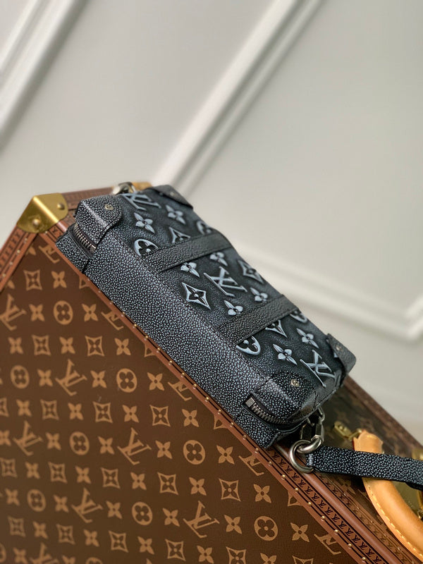 LOV - Luxurious Totes - 901