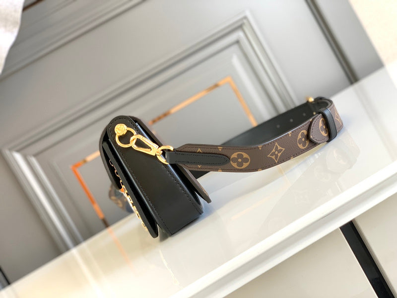 LOV - Luxurious Totes - 1911
