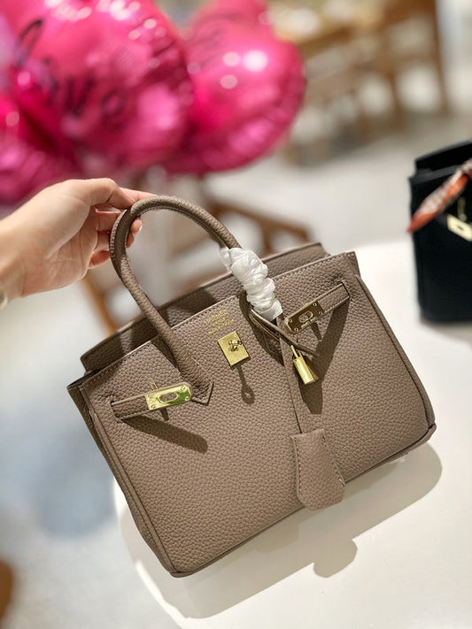 Luxurious Totes - HMS3 Bags - 004