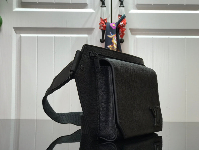 LOV - Luxurious Totes - 2492