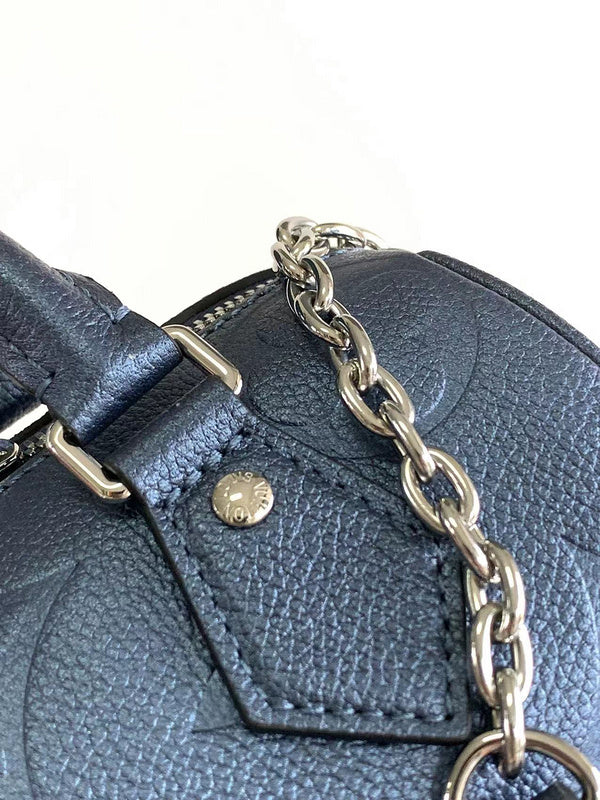 LOV - Luxurious Totes - 142