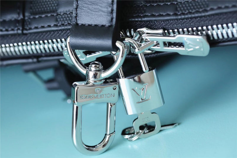LOV - Luxurious Totes - 2243
