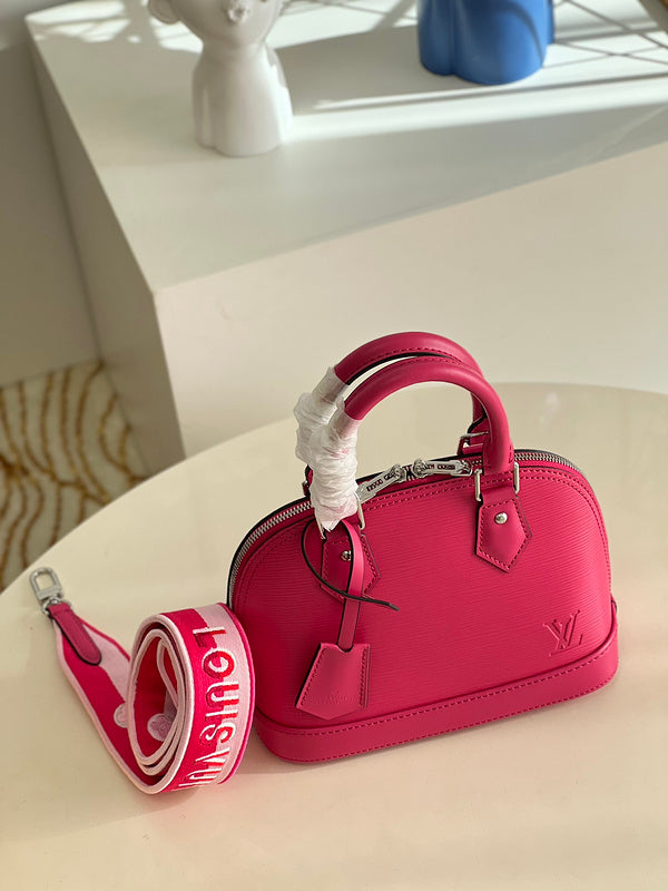 LOV - Luxurious Totes - 2122