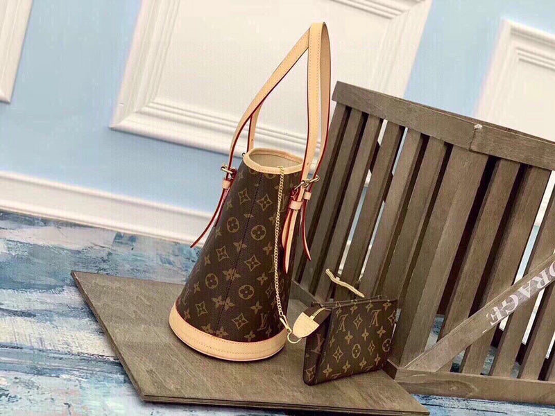 LOV - Luxurious Totes - 1942
