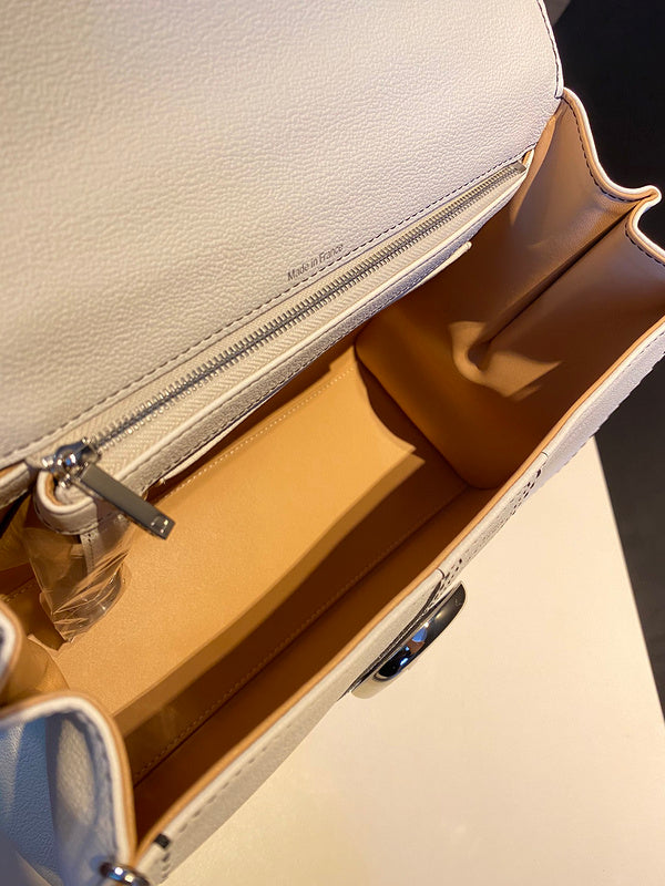 Luxurious Totes - Latest - 6172
