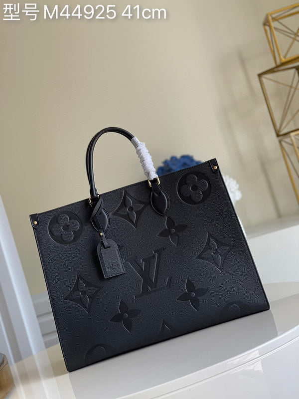 LOV - Luxurious Totes - 2017