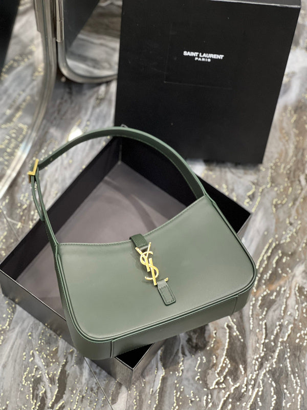 Luxurious Totes - Latest - 8349