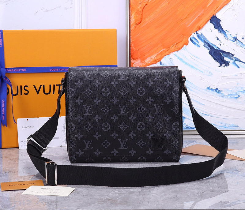 LOV - Luxurious Totes - 1972