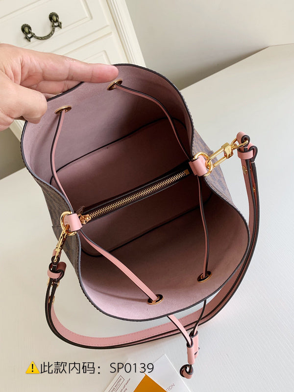 Luxurious Totes - Latest - 9763