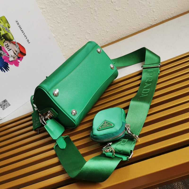 PDA - Luxurious Totes - 020