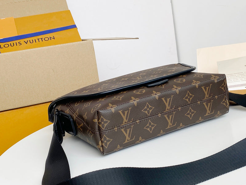 LOV - Luxurious Totes - 2441