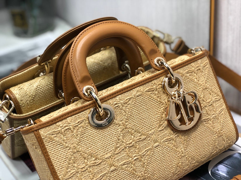 Luxurious Totes - Latest - 6454