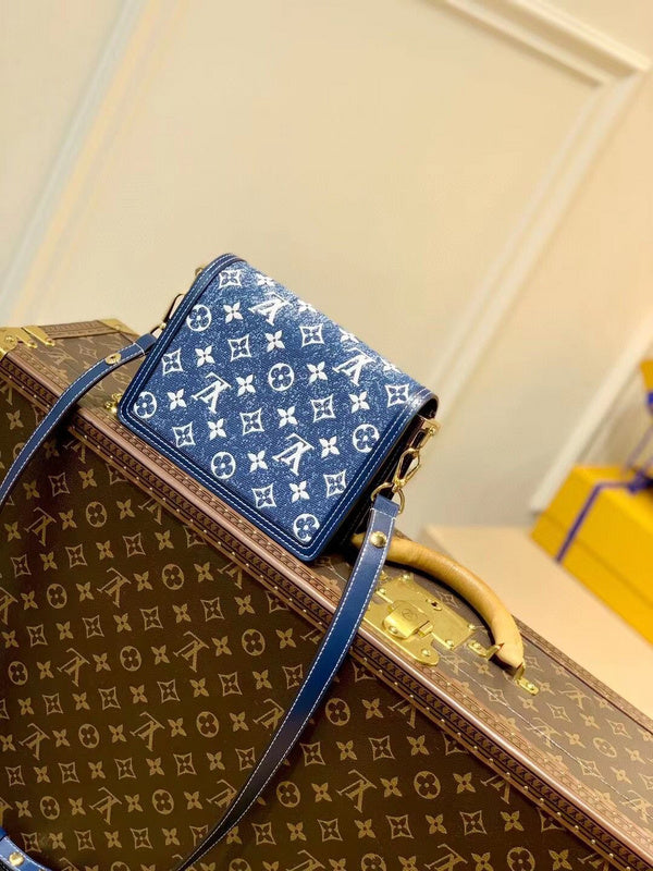 LOV - Luxurious Totes - 1651