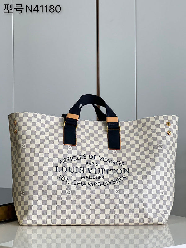 LOV - Luxurious Totes - 2206