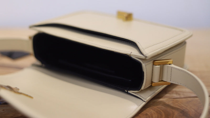 Luxurious Totes - Latest - 9506