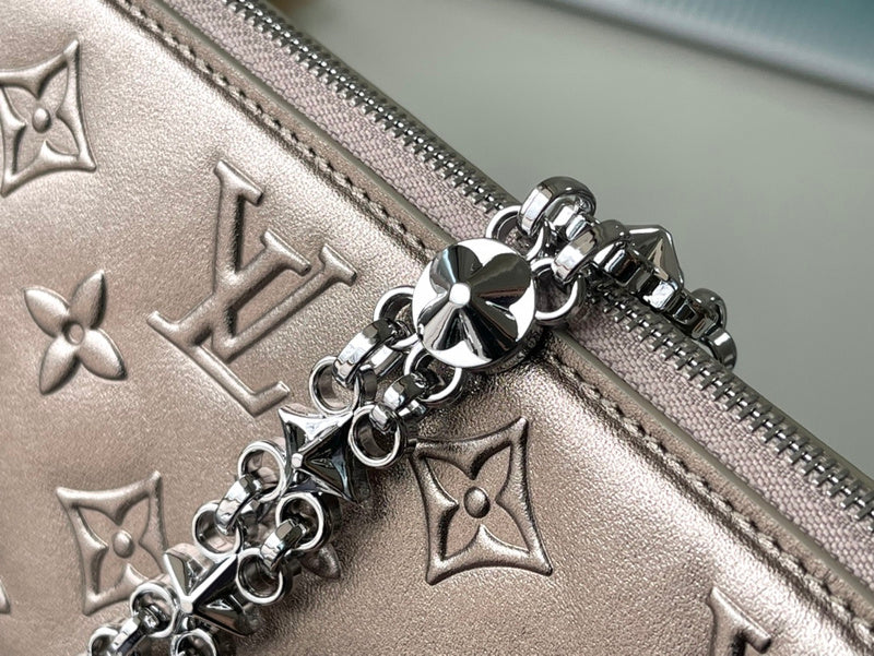 LOV - Luxurious Totes - 545