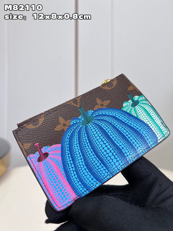 LOV - Luxurious Totes - 209