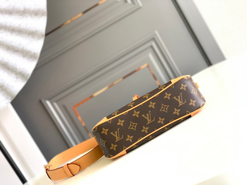 LOV - Luxurious Totes - 1717