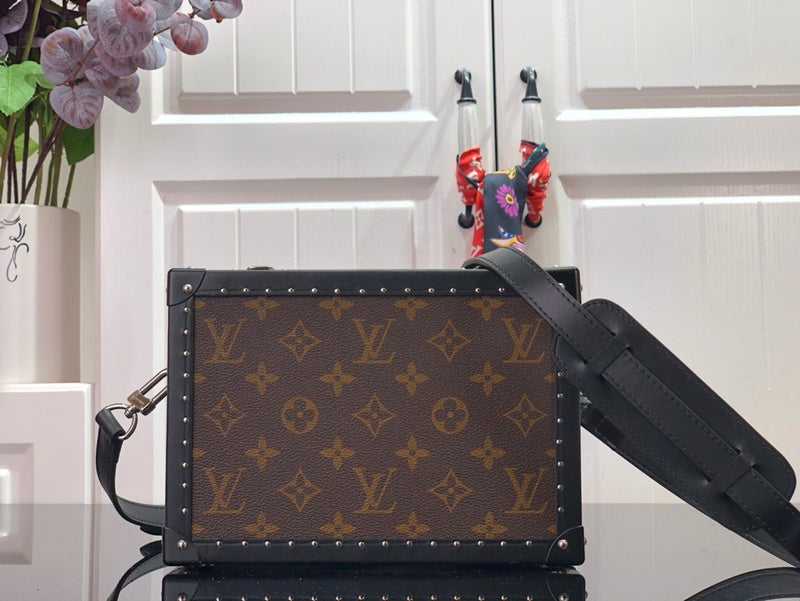 LOV - Luxurious Totes - 1346