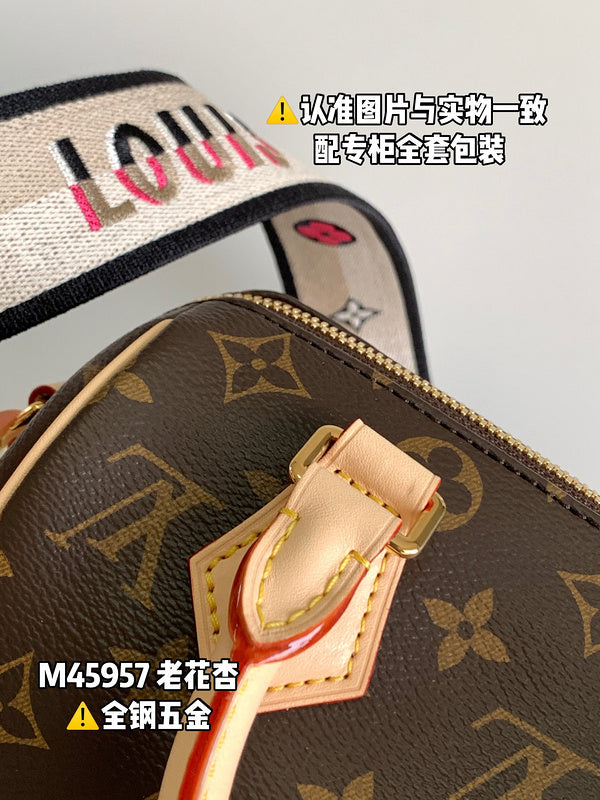 LOV - Luxurious Totes - 1311