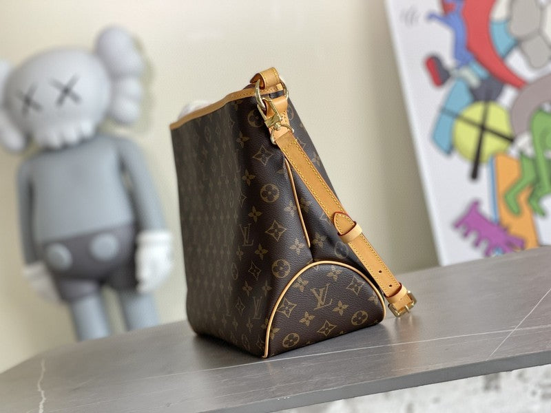 LOV - Luxurious Totes - 2076