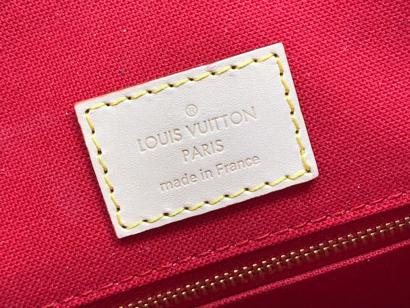 LOV - Luxurious Totes - 2423