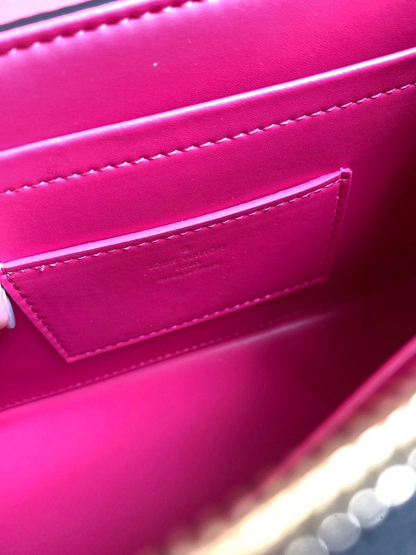 LOV - Luxurious Totes - 730