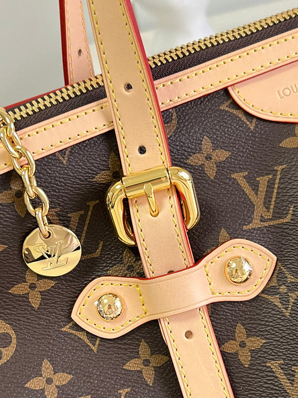 LOV - Luxurious Totes - 2050