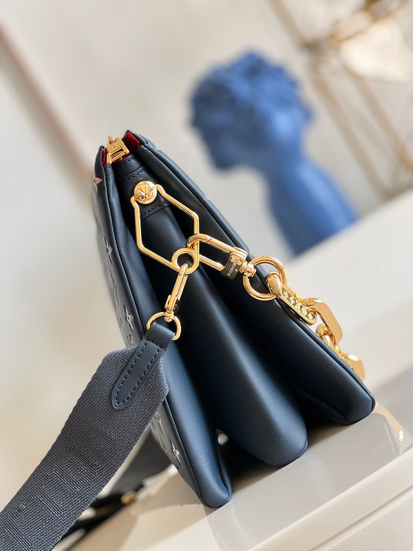 LOV - Luxurious Totes - 1111