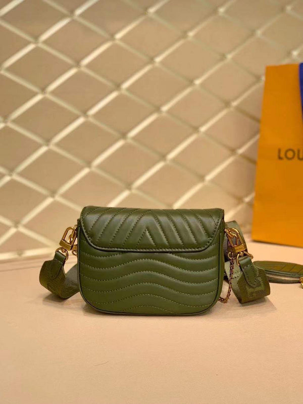 LOV - Luxurious Totes - 2537