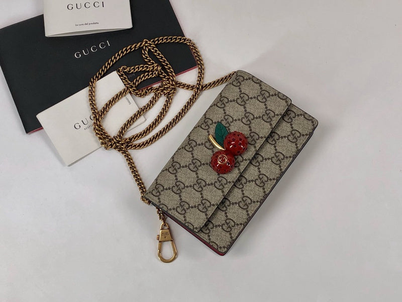 GUI - Luxurious Totes - 748