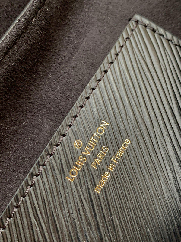 LOV - Luxurious Totes - 1504